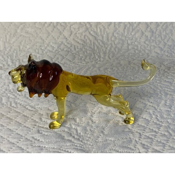 Blown Glass Lion Amber figure Vintage 2.5 inch tall - Picture 2 of 13